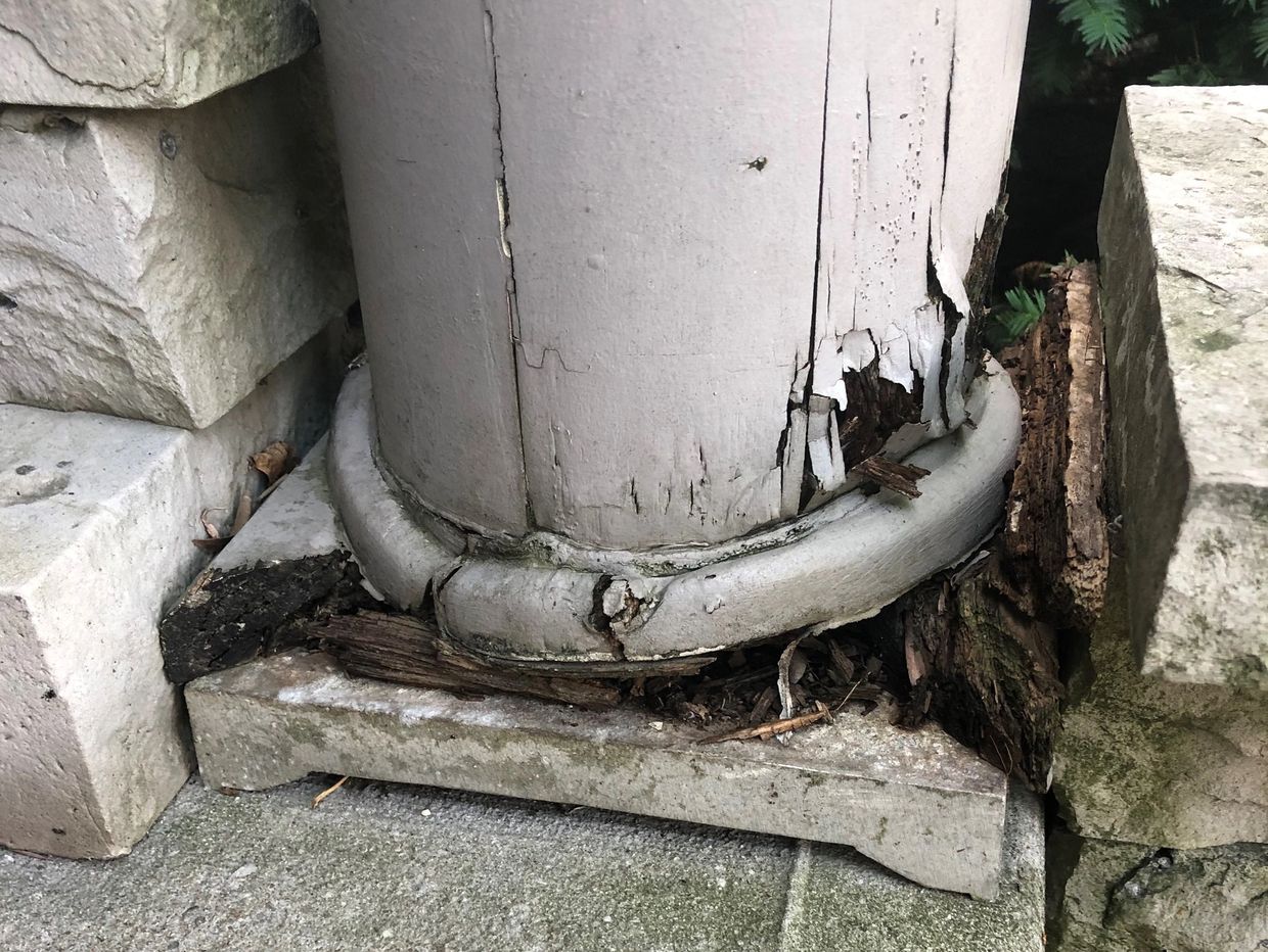 Rotten wood column replacement and installation Toronto GTA Oakville Hamilton Vaughan Burlington