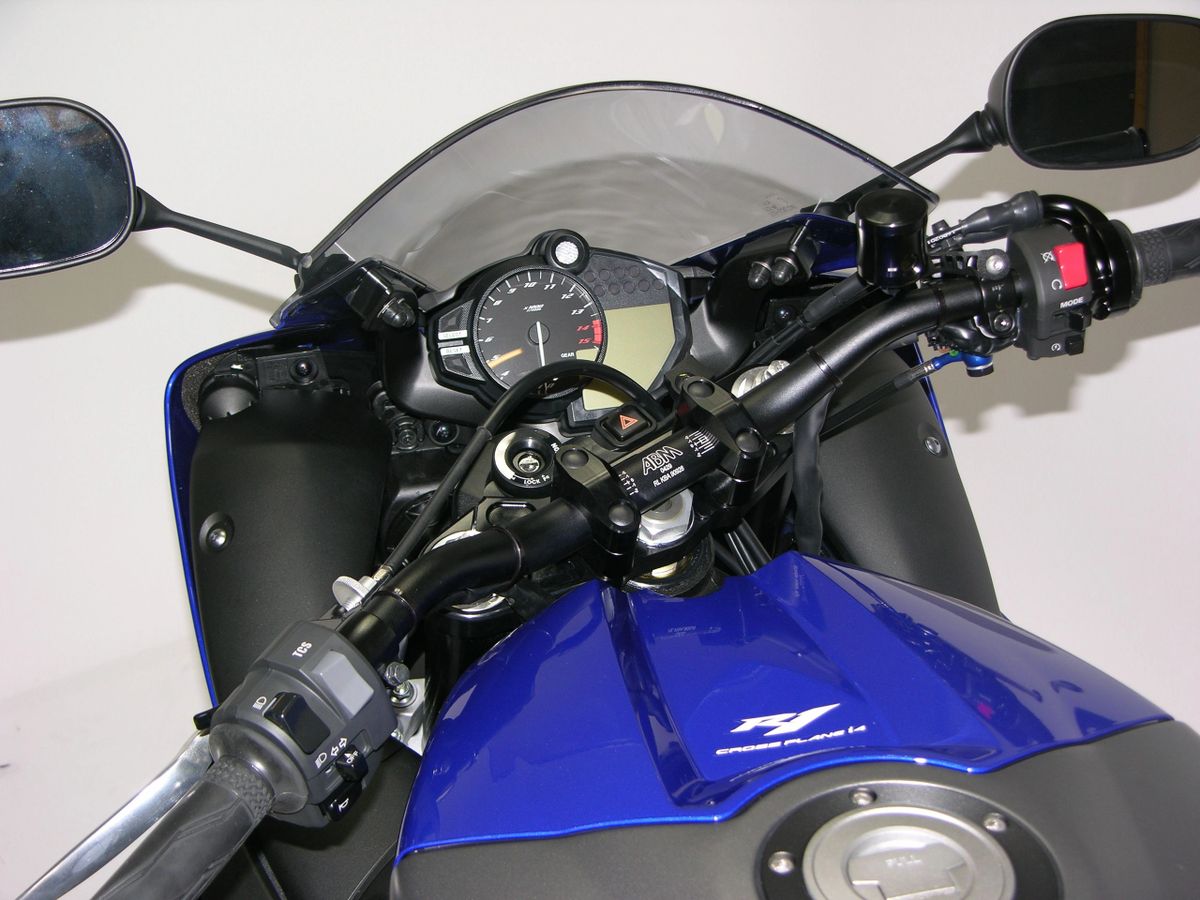 ABM Handlebar Riser Kit: (Yamaha R1 2012-2014)