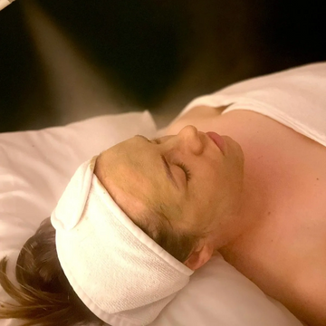 Enzyme peel with Perth beautician gets you glowing skin and a fresh face. 