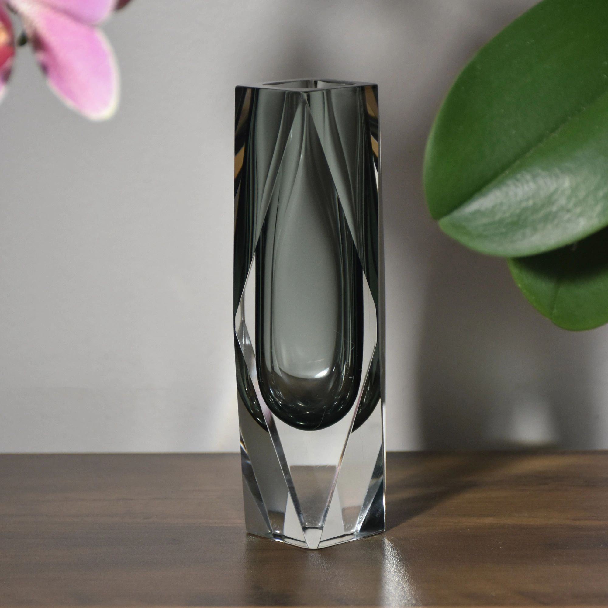 Murano Sommerso Faceted Art Glass Bud Vase, GORGEOUS Smoke Grey
NeworBetter.com