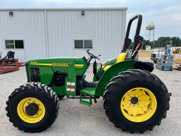 John Deere 5105