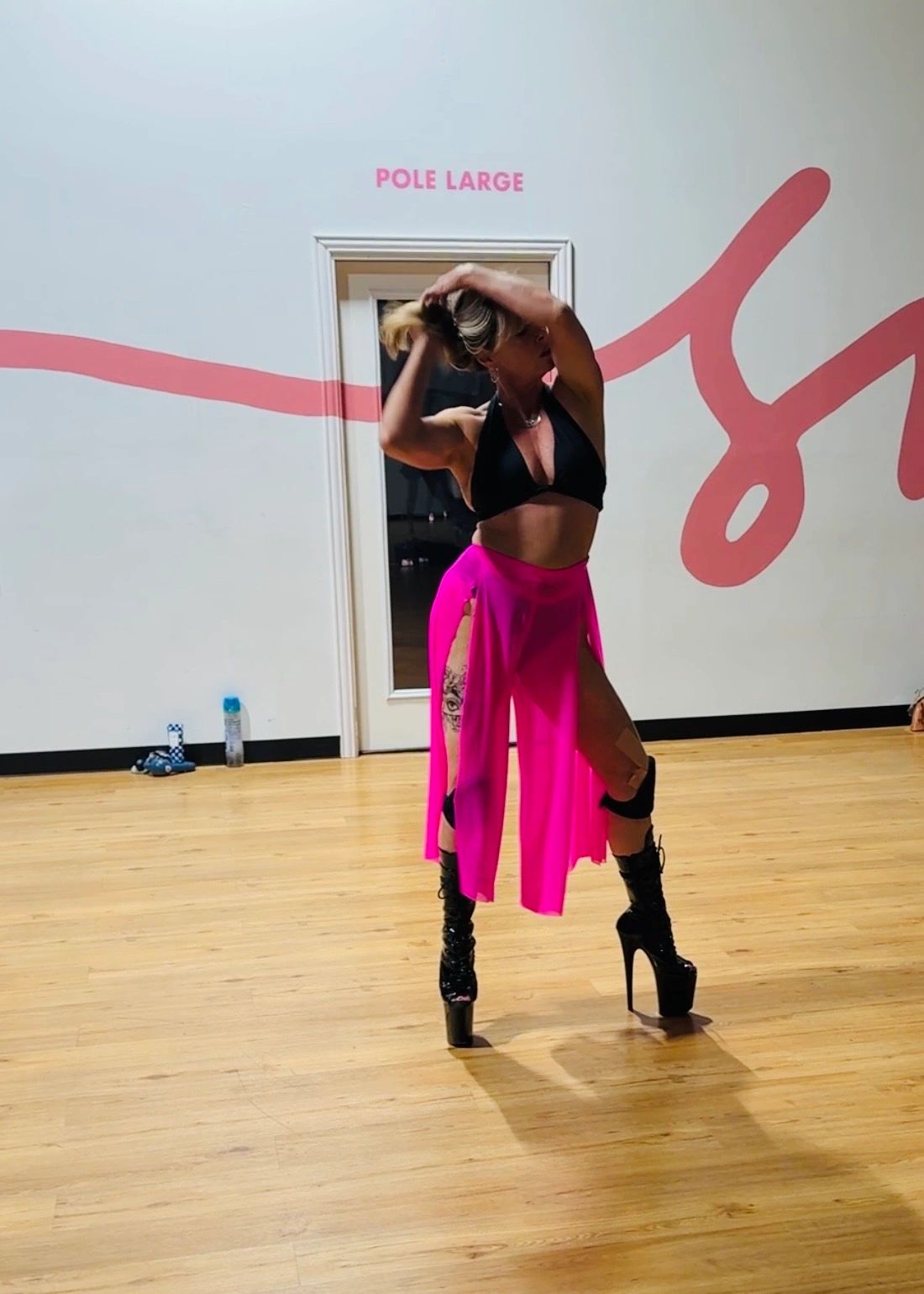6 years Pole dance Fitness Body Re-composition 6 years Pole dance Fitness Body Re-composition