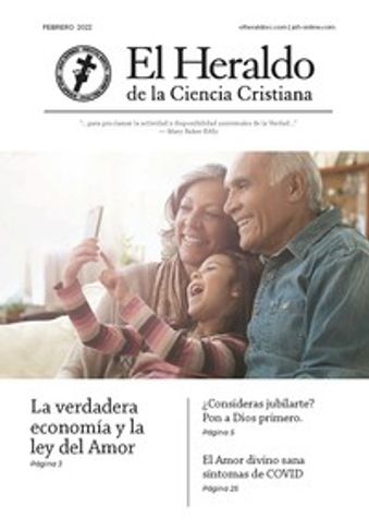 El Heraldo magazine with a picture of two happy grandparents taking a selfie with their granddaughte
