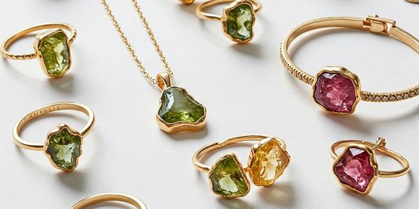 Handmade jewelry workshop in Barcelona featuring natural raw-cut gemstones and 925 silver.