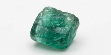 emerald-raw-stone-growth-and-abundance.jpg