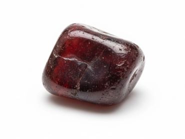 garnet-raw-crystal-energy-and-revitalization.jpg