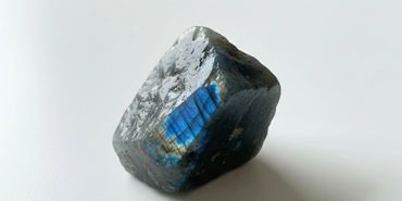 labradorite-natural-stone-transformation.jpg