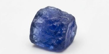sapphire-raw-crystal-mental-clarity-peace.jpg