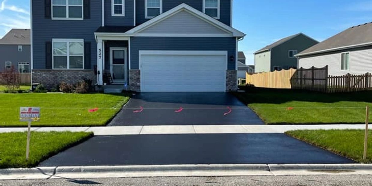 Driveway Sealcoat Oswego, IL