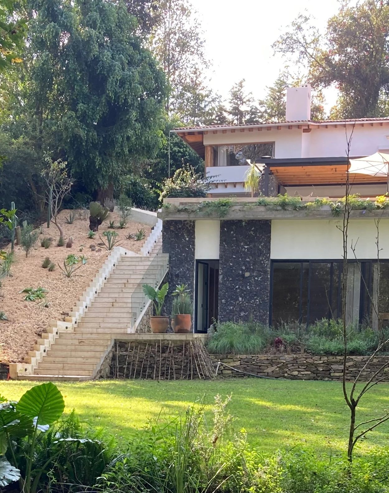 JARDÍN LA ESCONDIDA