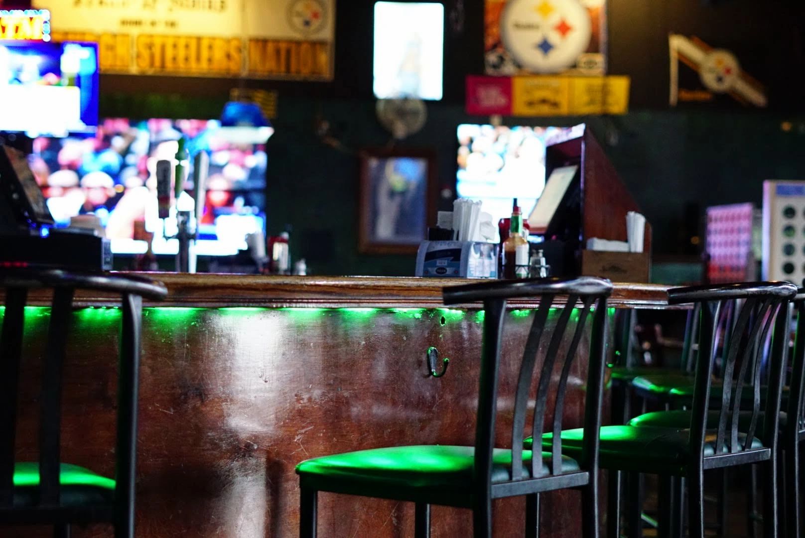 Frank 'N' Steins Bar & Grill in Katy, TX