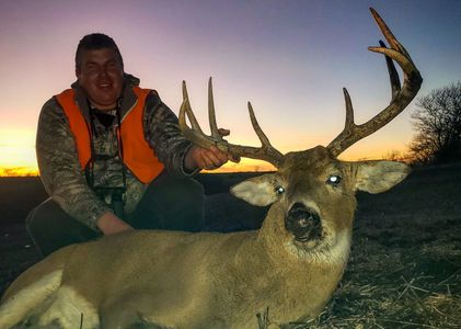 Missouri Deer Hunting - Monster Whitetail Outfitters