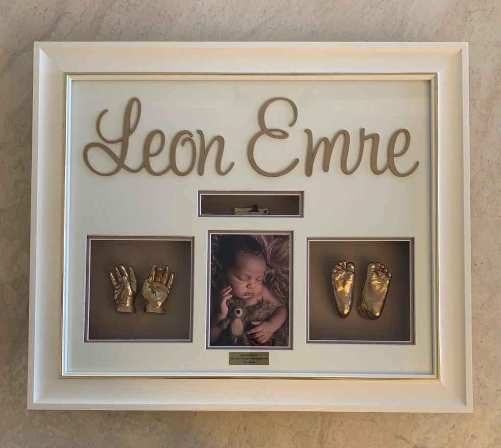 Large name frame - Baby hand and foot casting with umbilical cord clip.