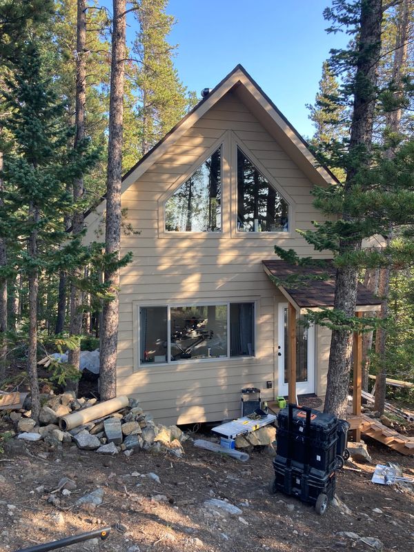 Custom cabin built in Ward Colorado for Lovely Landscapes