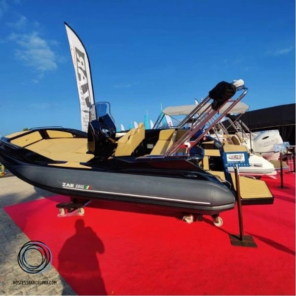boat in nautic show