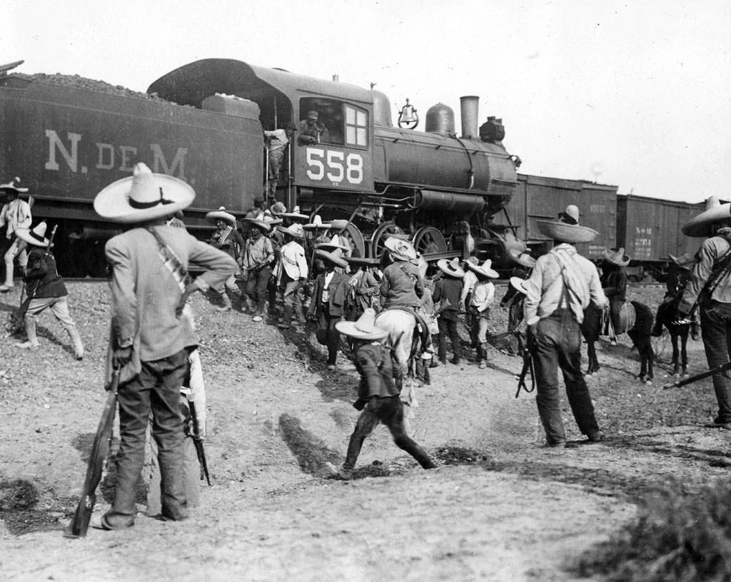 Soldaderas traveling by railroad
