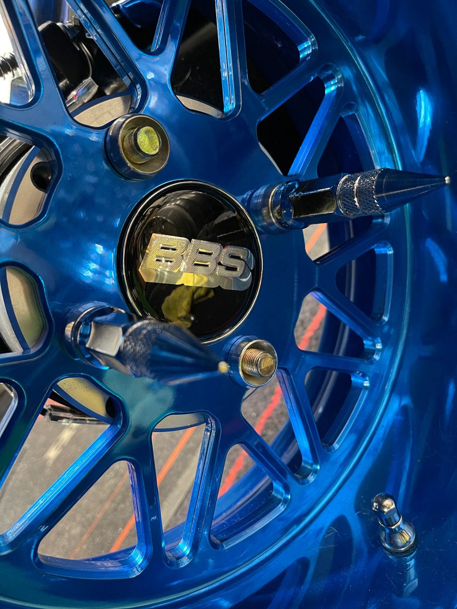 Tapered lug nut washers