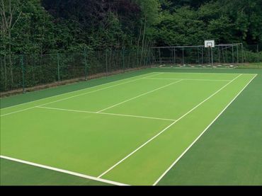 Plain green synthetic flooring tennis court 
