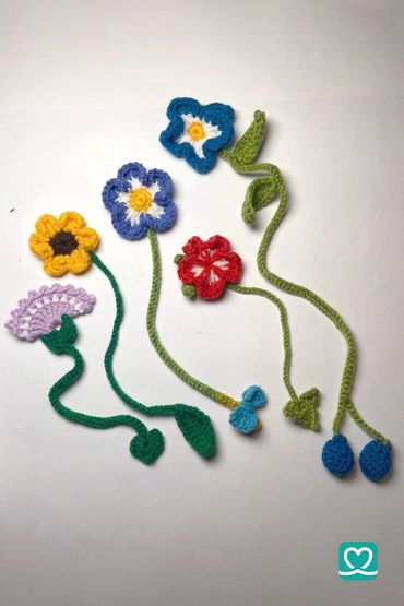 A Garden for Your Books 🌼
Never lose your place in a story with these handmade flower bookmarks.