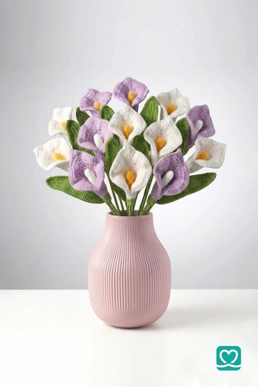 Graceful Handwoven Calla Lilies
Featuring a harmonious blend of white and soft lavender blossoms.