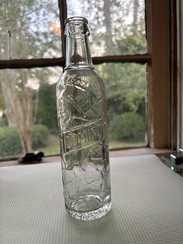 Domino Bottle