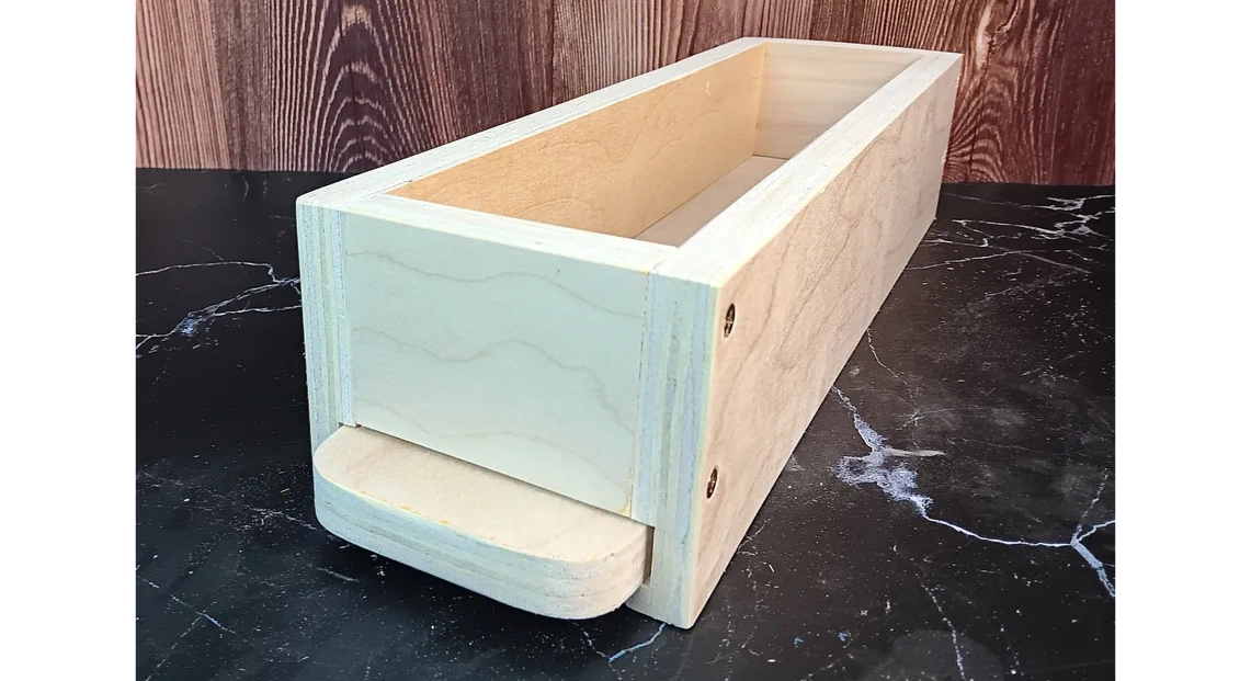 4 Pound Soap Mold With Sliding Bottom