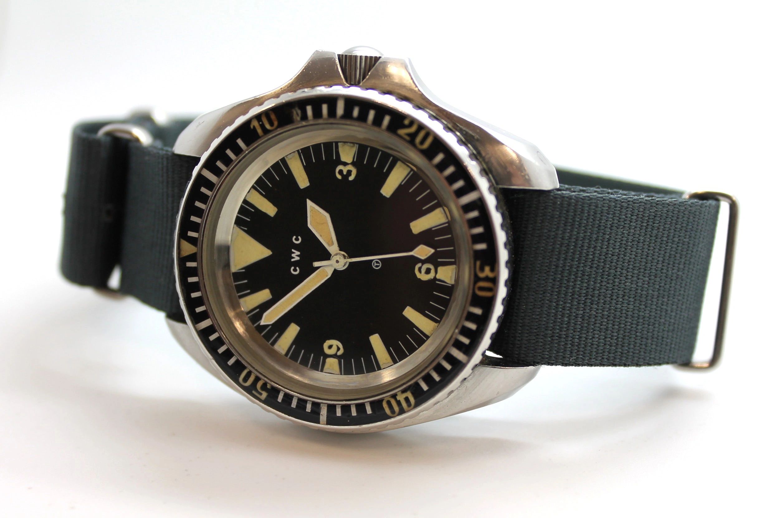 Did Dodane make watches for the British military? Yes and no…