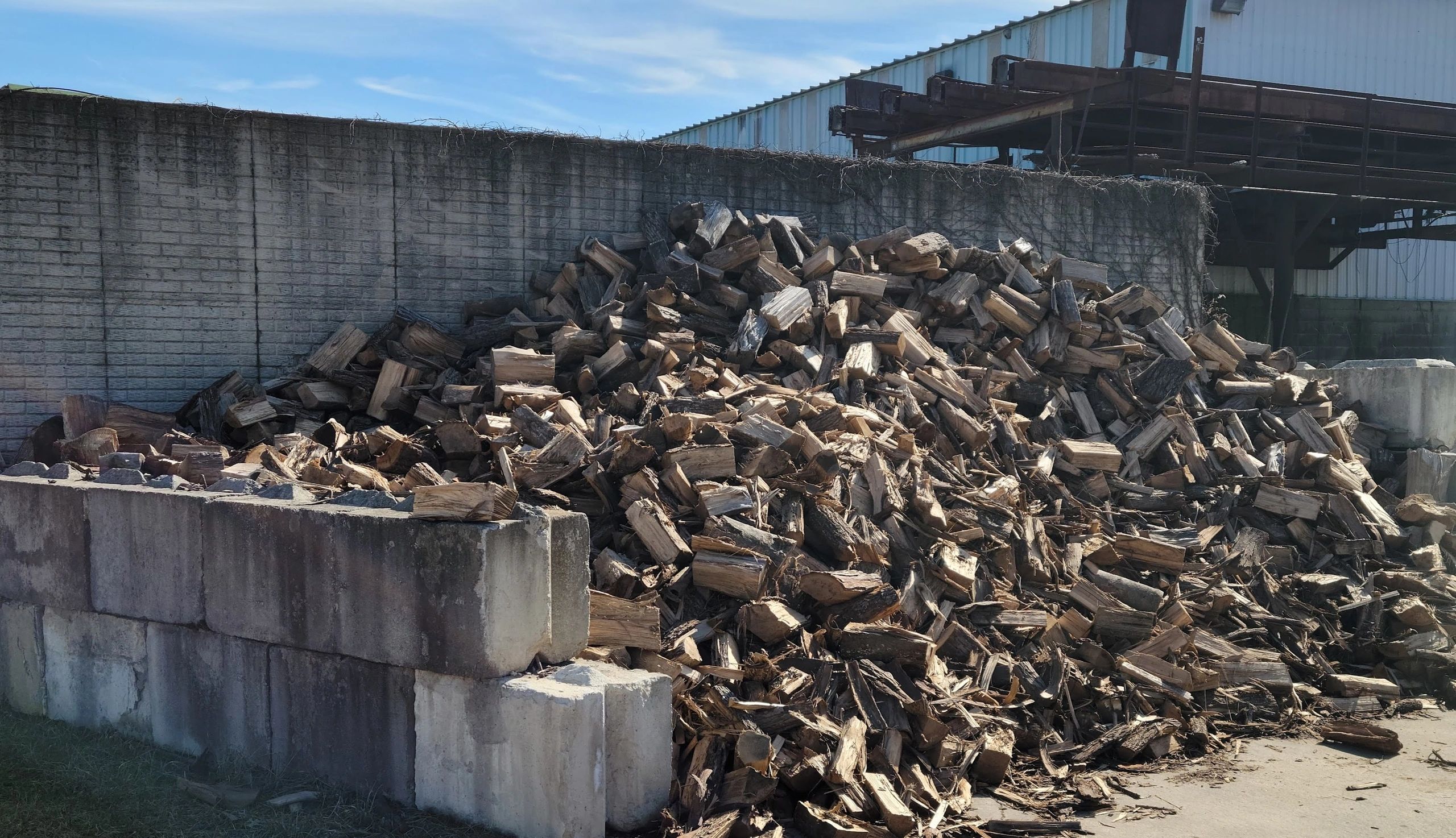 R&D Hilltop Lumber Firewood, Mulch