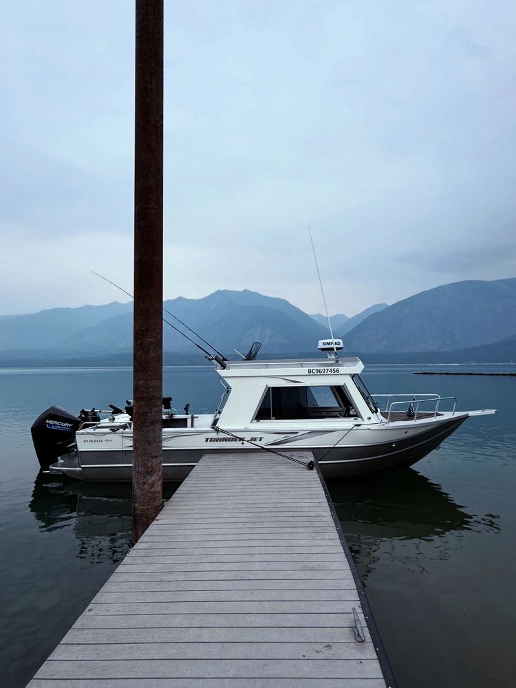 Guide Boat: 2025 24’ Thunder Jet Alexis Pro