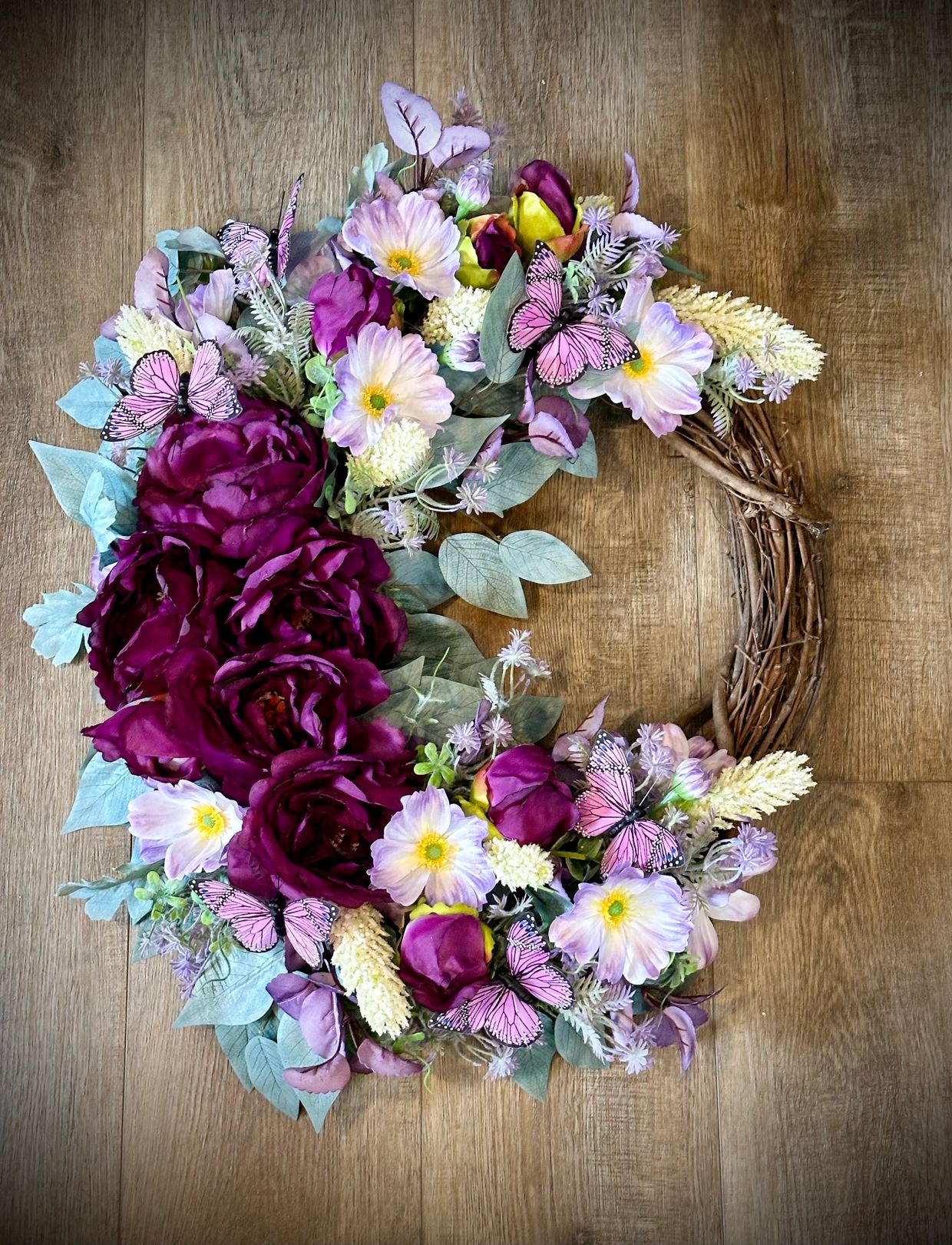 Custom Creation for a client that loves purples, grapevines and natural looking