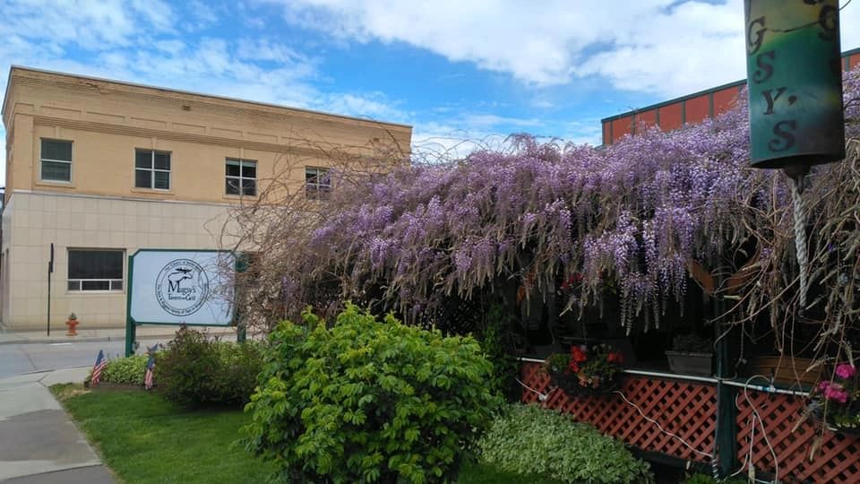 Mugsy's Tavern and Grill Burgers, Restaurant, Bar and Grill