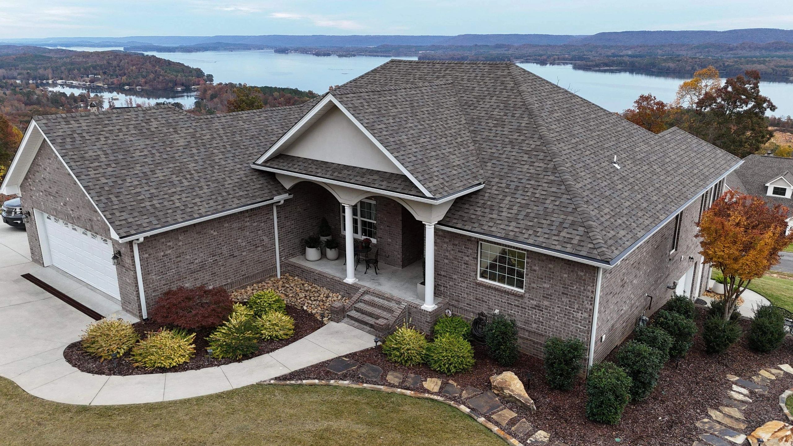 Mountain Valley Roofing & Exteriors LLC - Photo 4