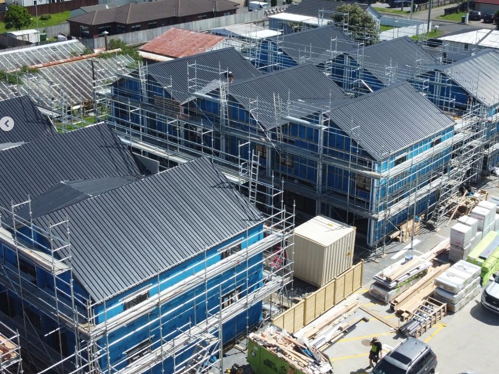 new black roofng, nz roofing, newly constructed roof, oynx roofing.