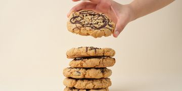 Hazelnut and chocolate cookies