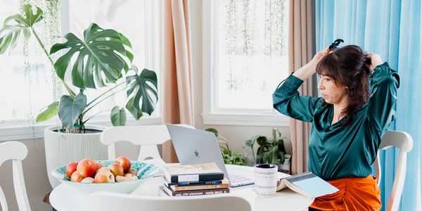 realtor home buying selling, market strategy. helps navigate pricing, negotiations with confidence