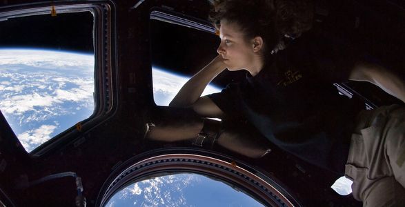 Astronaut Perspective. Tracy Caldwell Dyson viewing Earth from the ISS. Credit Tracy Caldwell Dyson