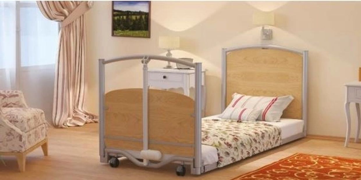 The Accora Floorbed1 fits well in the homecare setting.