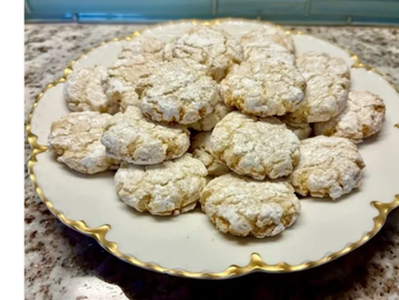 LIGHT AS AIR AND DELICATELY CRISP, OUR SICILIAN MERINGUE COOKIES 