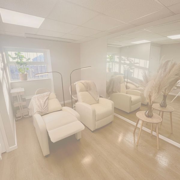 Our luxury beauty chairs
