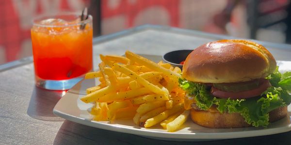 Hamburger w/fries and a drink
