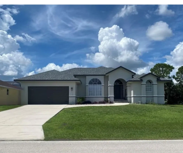 Recently renovated beautiful vacation home, ample space, quiet neighborhood to relax and enjoy.