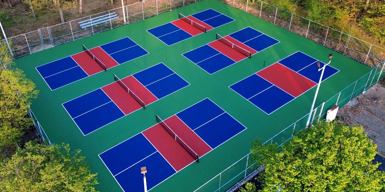pickelball-court-resurfacing-stripping