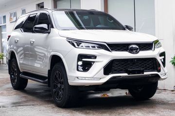 Toyota Fortuner GR Sport Bulletproof Blackhawk Armoring