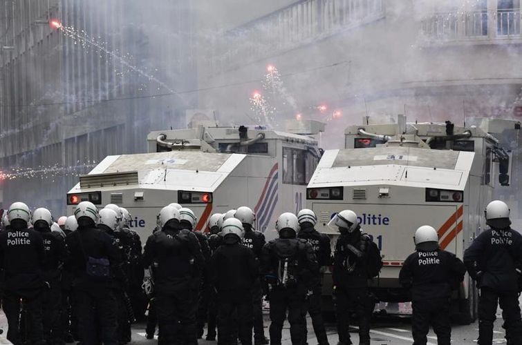 Belgian police use water, tear gas on COVID-19 protesters