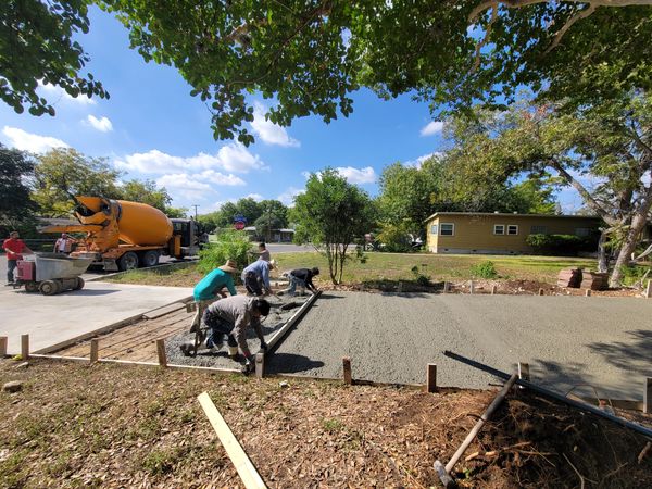 Screeding Concrete Driveway In San Antonio, TX