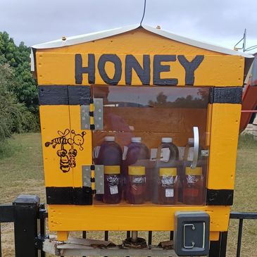 The Honey house, bank transfer or cash, honesty box system, the best raw honey and the cheapest