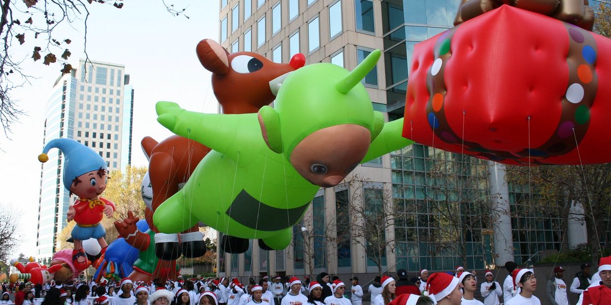 Giant Parade balloons, Helium parade balloons