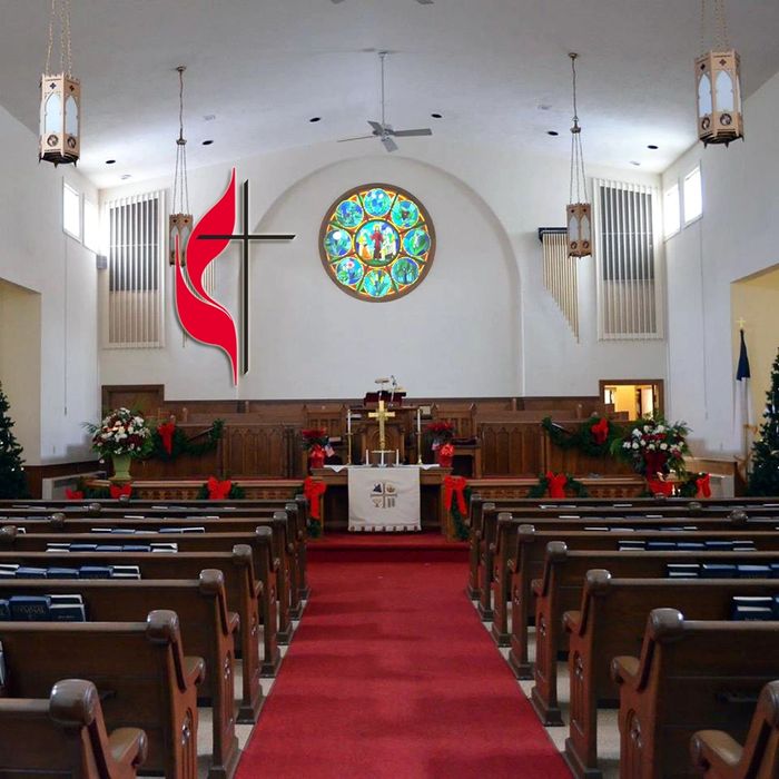 Quinsigamond United Methodist Church sanctuary.