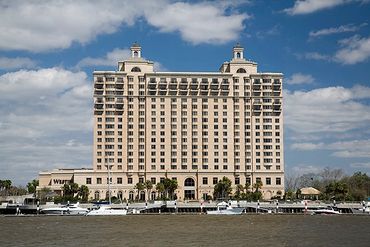 Savannah, Georgia, View of hotel across Savannah River.