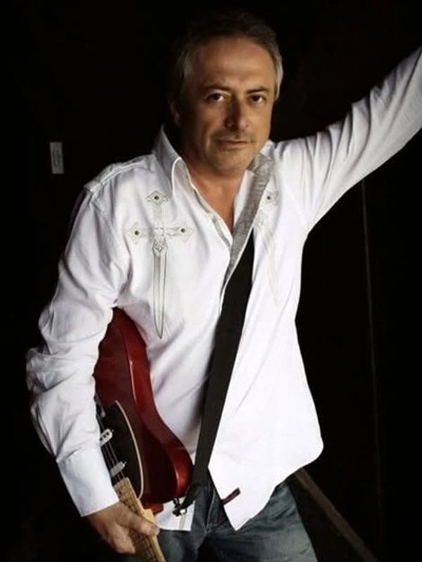 Duane Rust (Guitars/Vocals)